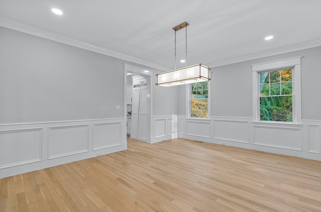 32 Ledgewood Road Winchester, MA 01890 - Photo 8 of 40