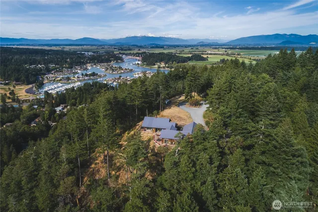 $2,595,000 | 11 Eagles Nest Drive, La Conner, WA 98257