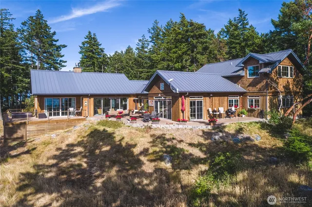 $2,595,000 | 11 Eagles Nest Drive, La Conner, WA 98257