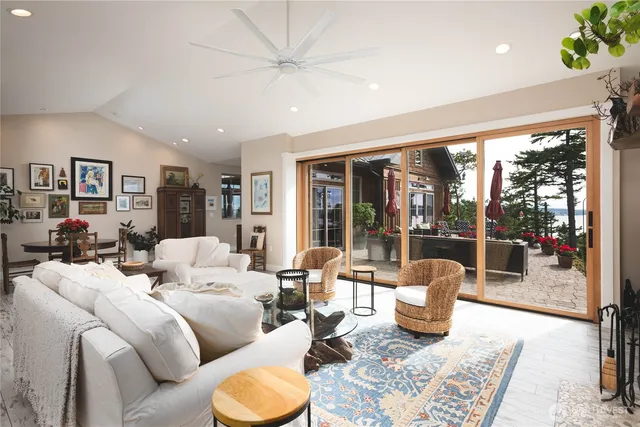 $2,595,000 | 11 Eagles Nest Drive, La Conner, WA 98257