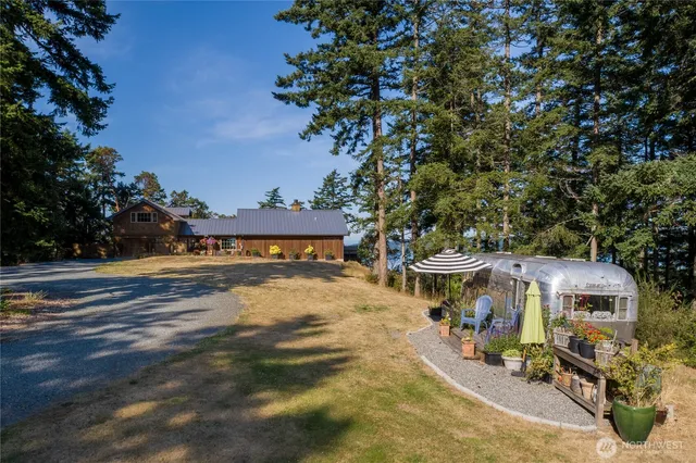 $2,595,000 | 11 Eagles Nest Drive, La Conner, WA 98257