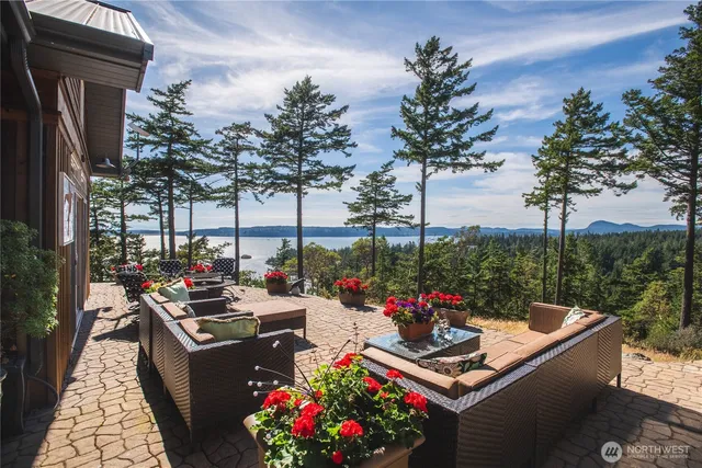 $2,595,000 | 11 Eagles Nest Drive, La Conner, WA 98257