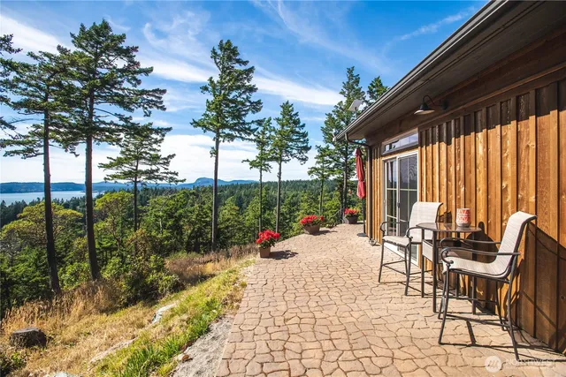 $2,595,000 | 11 Eagles Nest Drive, La Conner, WA 98257
