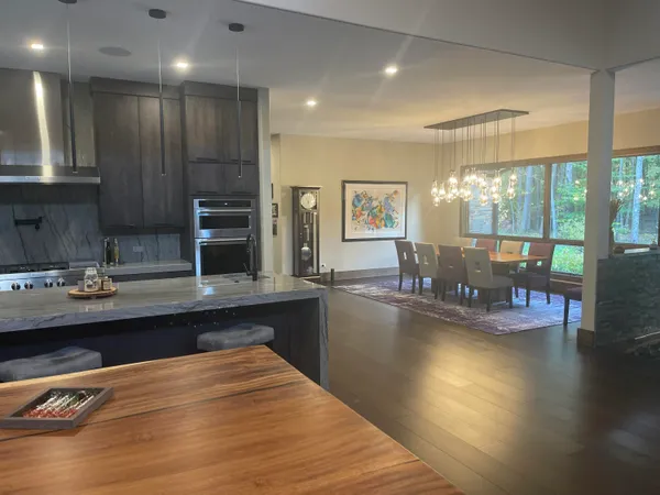 $5,750,000 | 6941 Youngren Road, Three Oaks, MI 49128