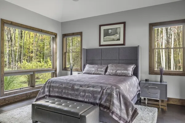 $5,750,000 | 6941 Youngren Road, Three Oaks, MI 49128
