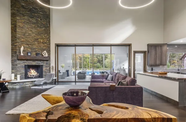 $5,750,000 | 6941 Youngren Road, Three Oaks, MI 49128