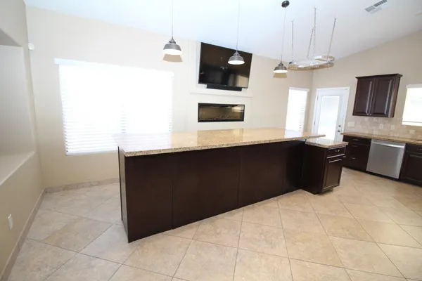 $2,195 | 5437 West Bluefield Avenue, Glendale, AZ 85308