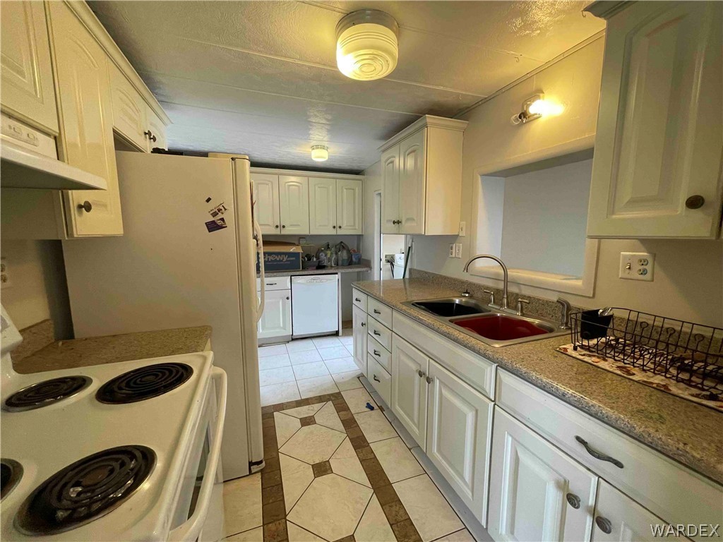 3825 Santa Cruz Road Golden Valley, AZ 86413 - Photo 9 of 13