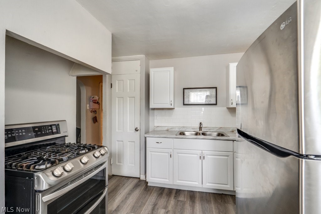 13020 Bellaire Road Cleveland, OH 44135 - Photo 3 of 25
