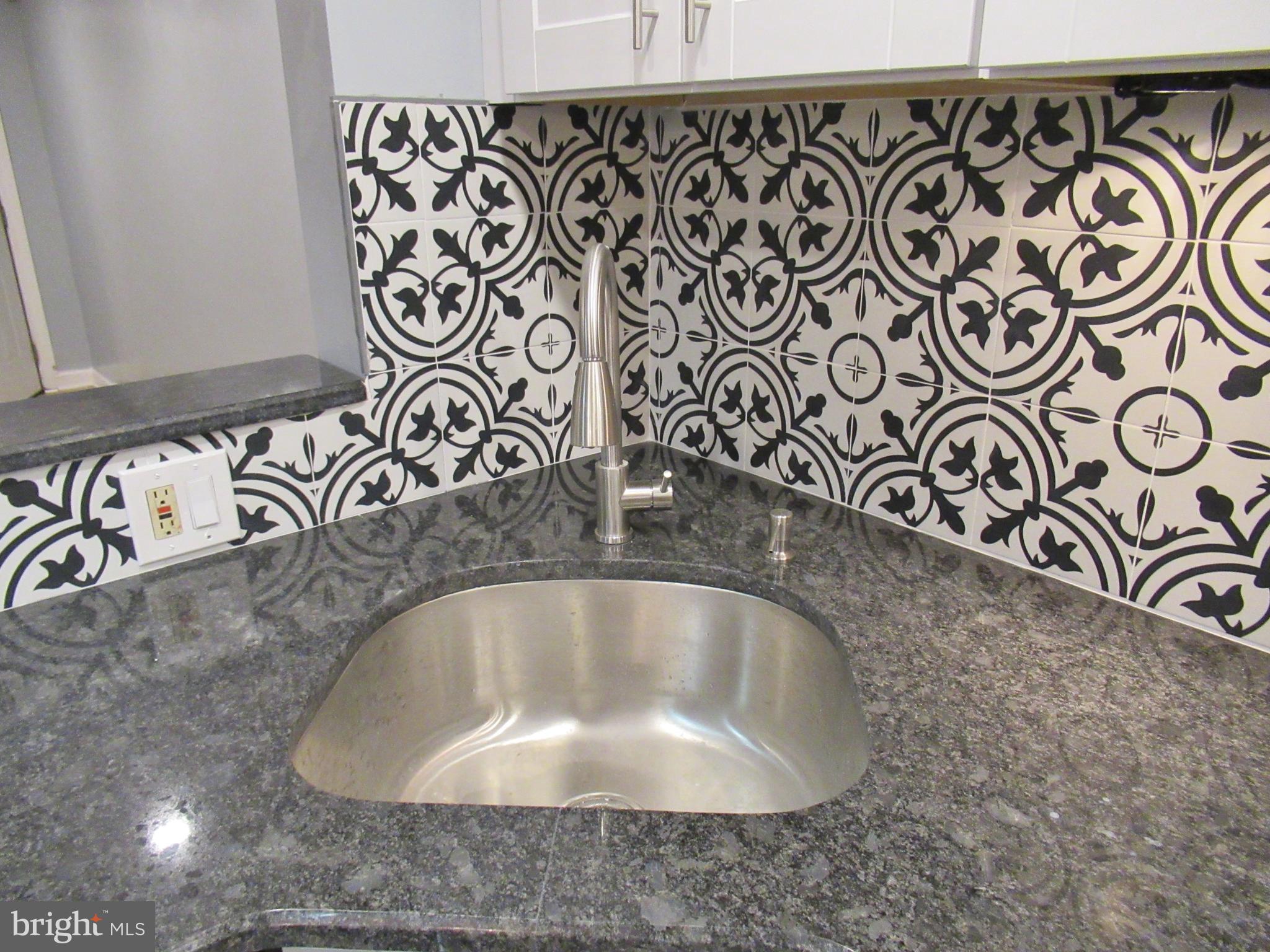 136 Golf Road Darby, PA 19023 - Photo 12 of 23