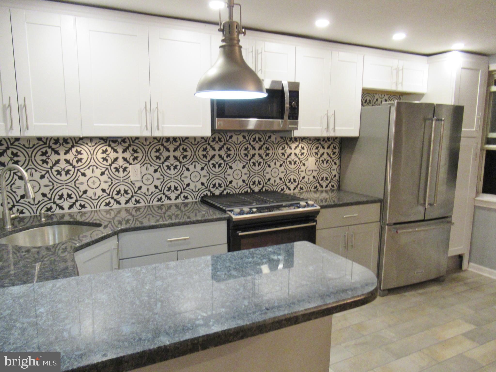 136 Golf Road Darby, PA 19023 - Photo 13 of 23