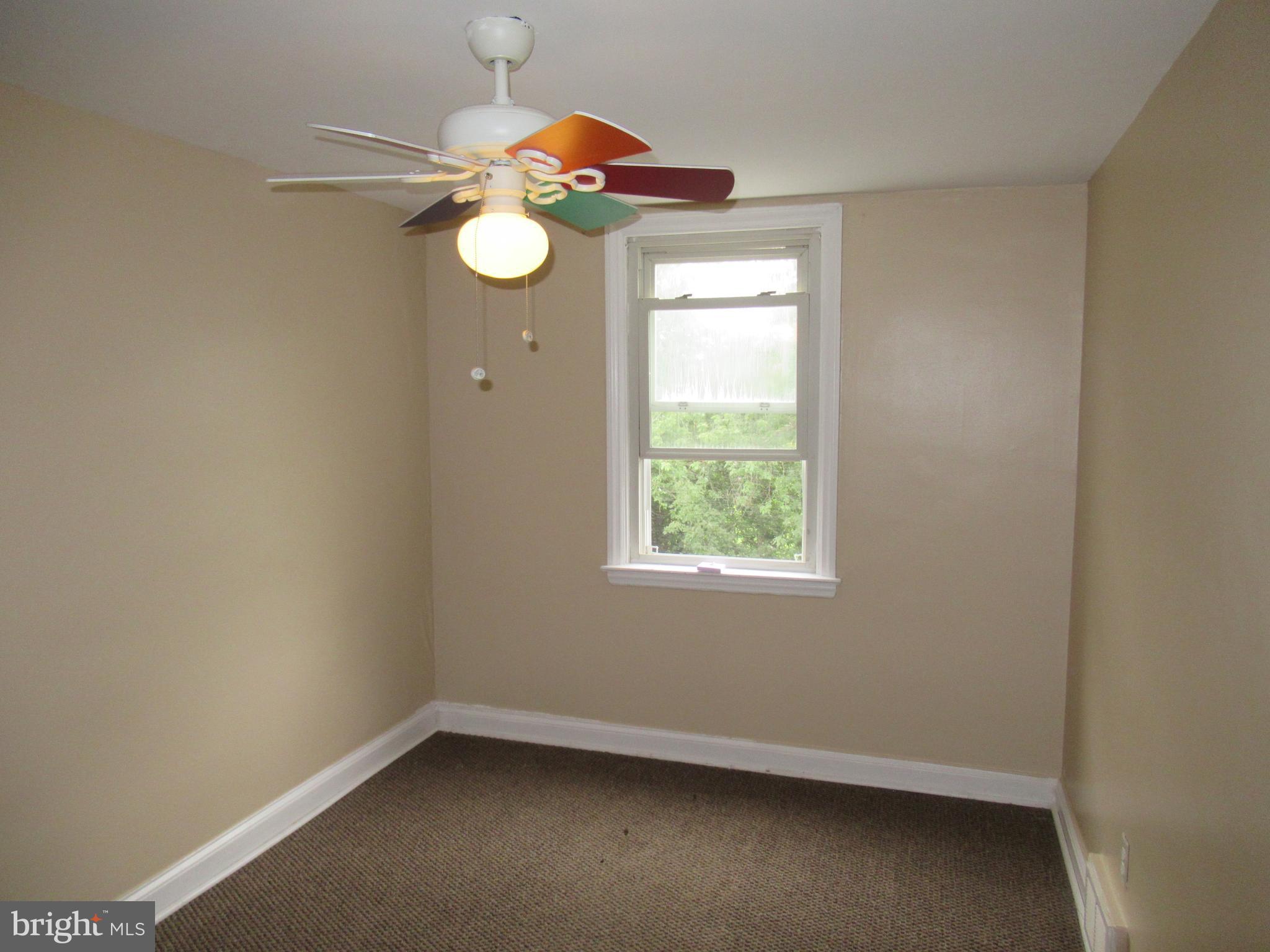 136 Golf Road Darby, PA 19023 - Photo 19 of 23