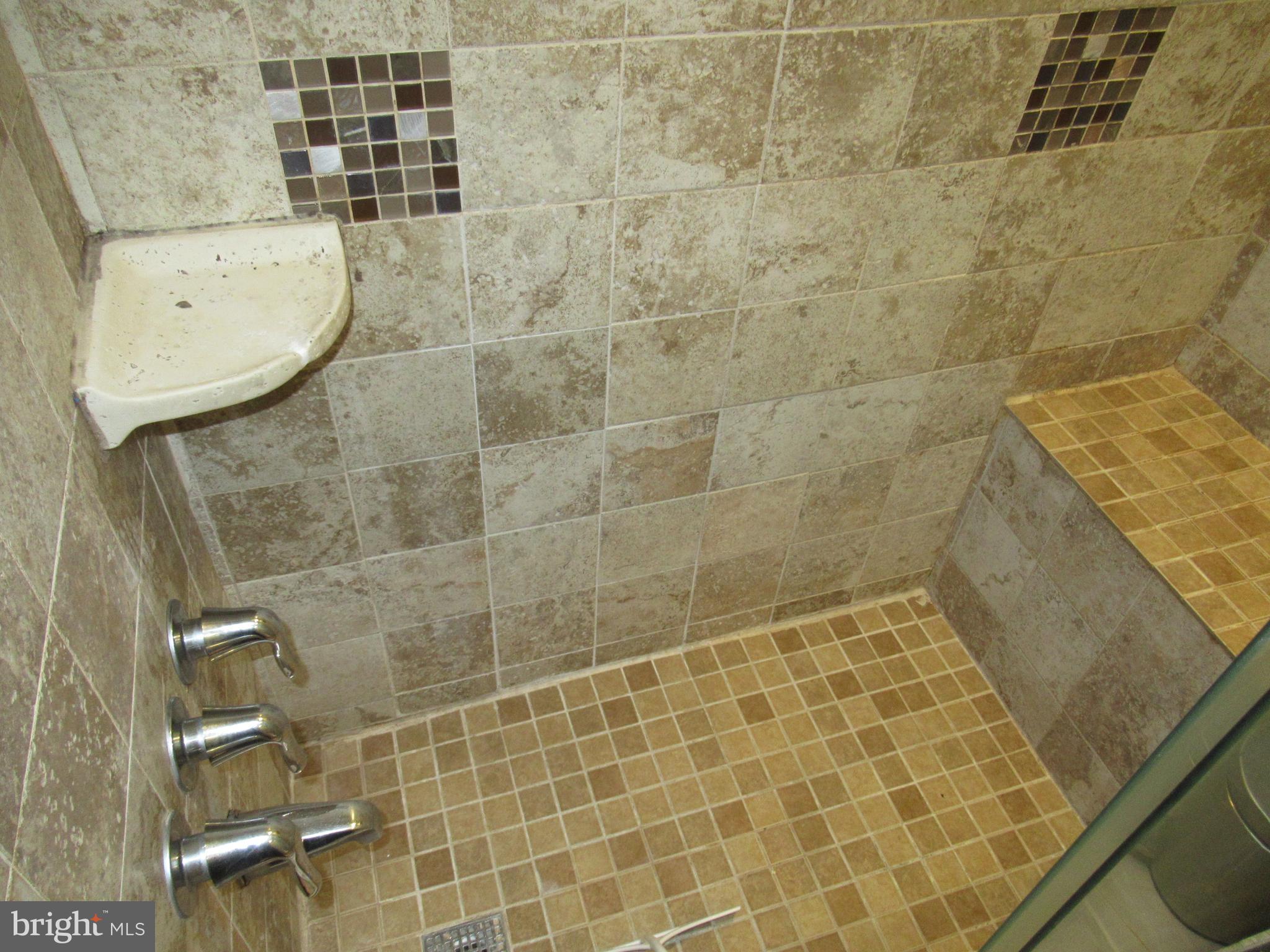 136 Golf Road Darby, PA 19023 - Photo 22 of 23