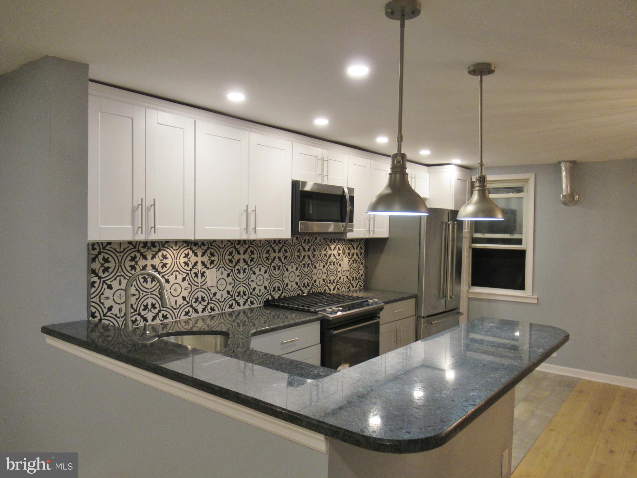 136 Golf Road Darby, PA 19023 - Photo 6 of 23