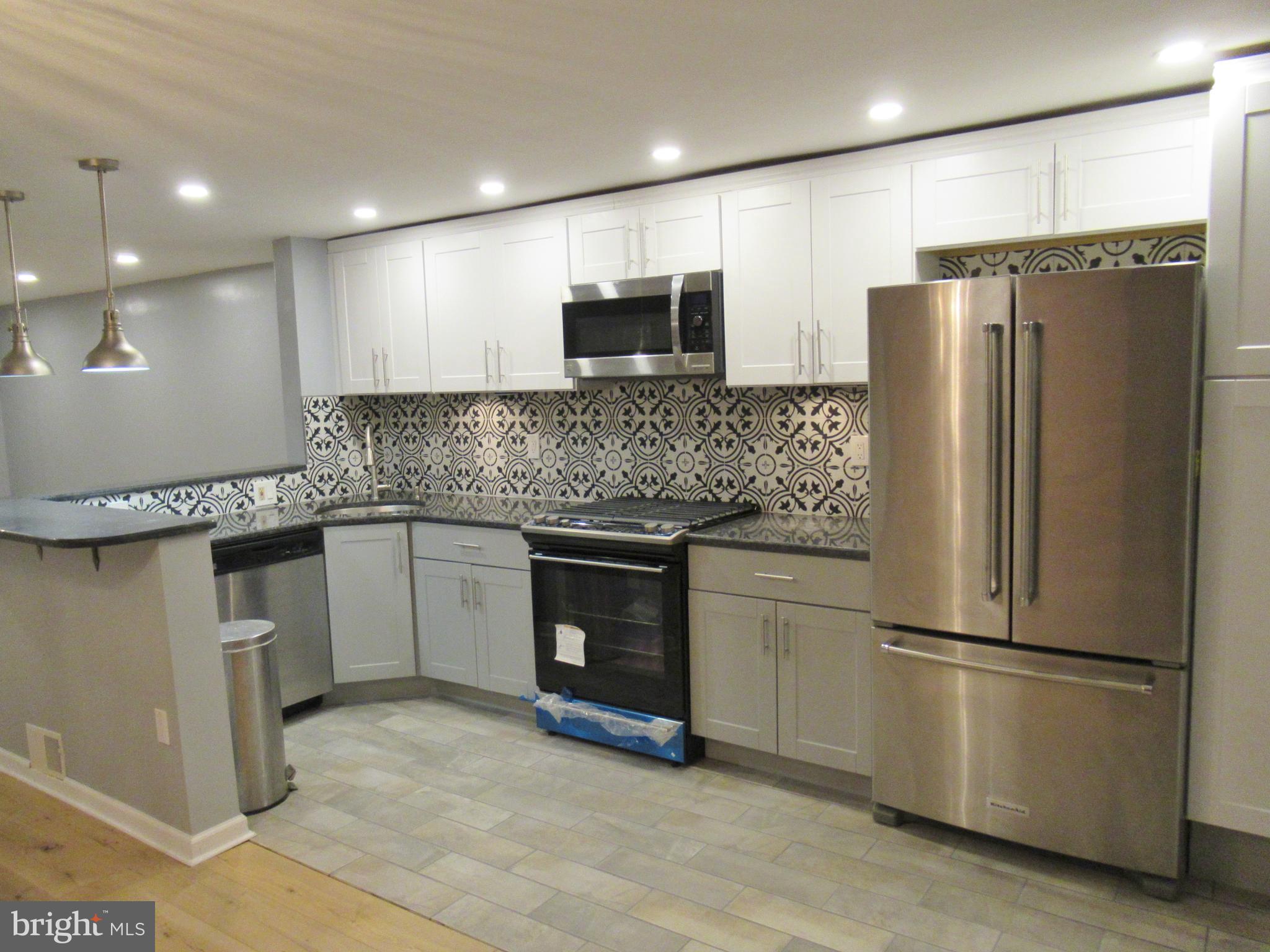 136 Golf Road Darby, PA 19023 - Photo 9 of 23
