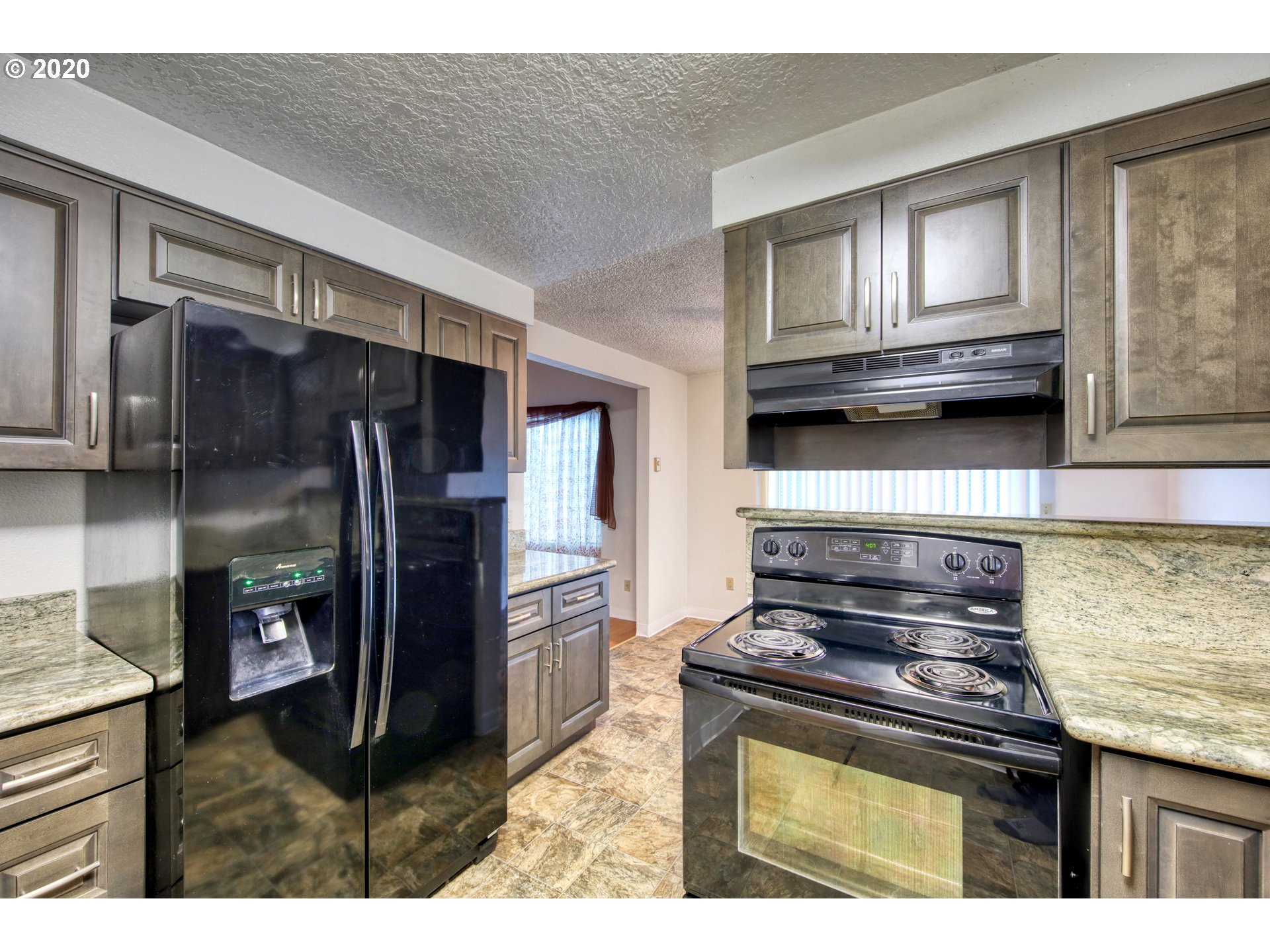 7143 A Street Springfield, OR 97478 - Photo 4 of 19