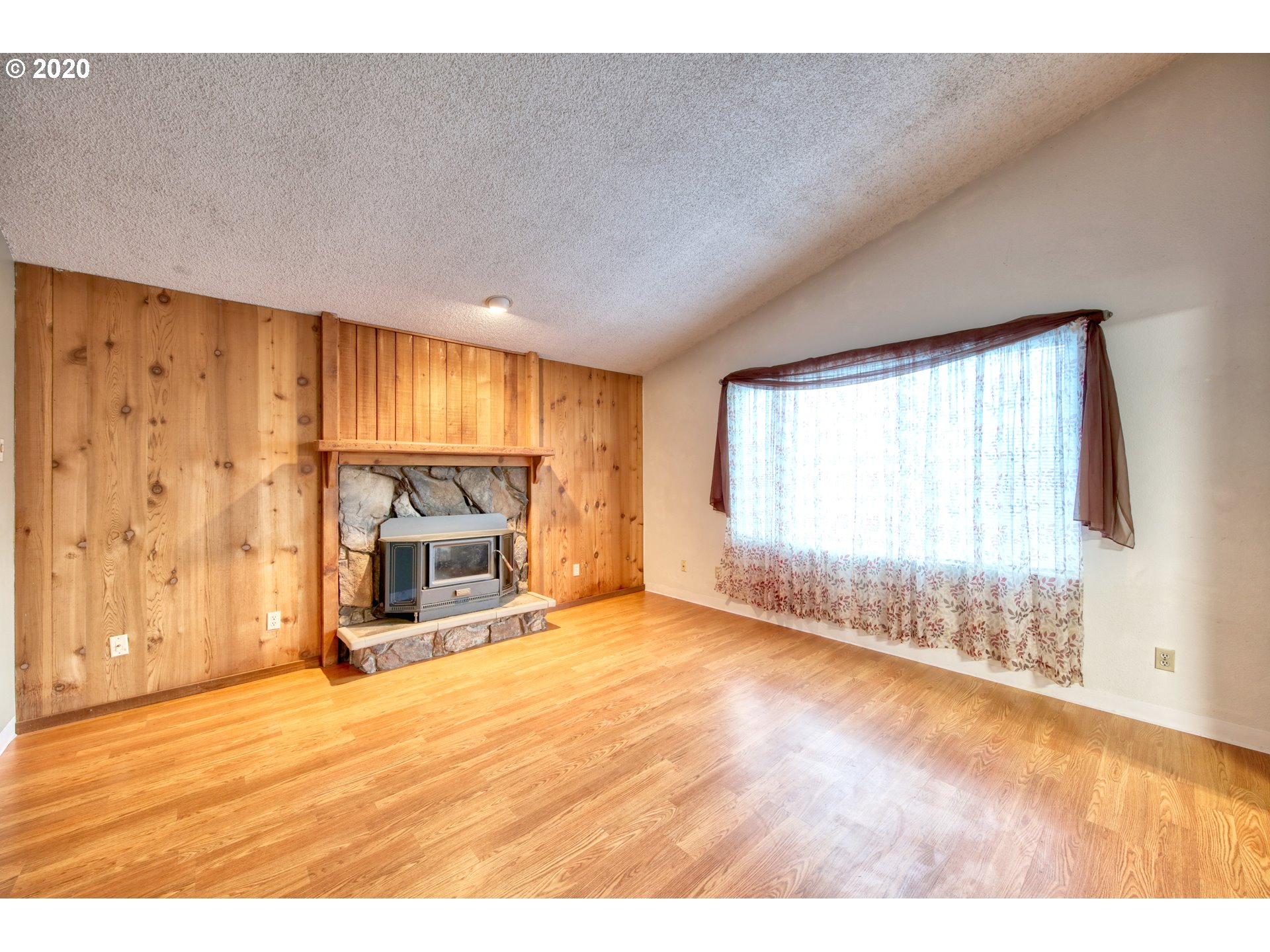 7143 A Street Springfield, OR 97478 - Photo 8 of 19