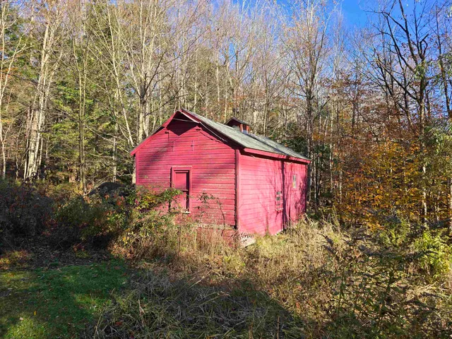 $175,000 | 4677 Vermont Rte 100, Readsboro, VT 05350