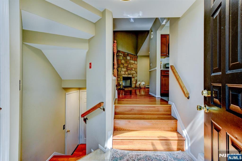 17 Independence Way Rockaway, NJ 07866 - Photo 9 of 48