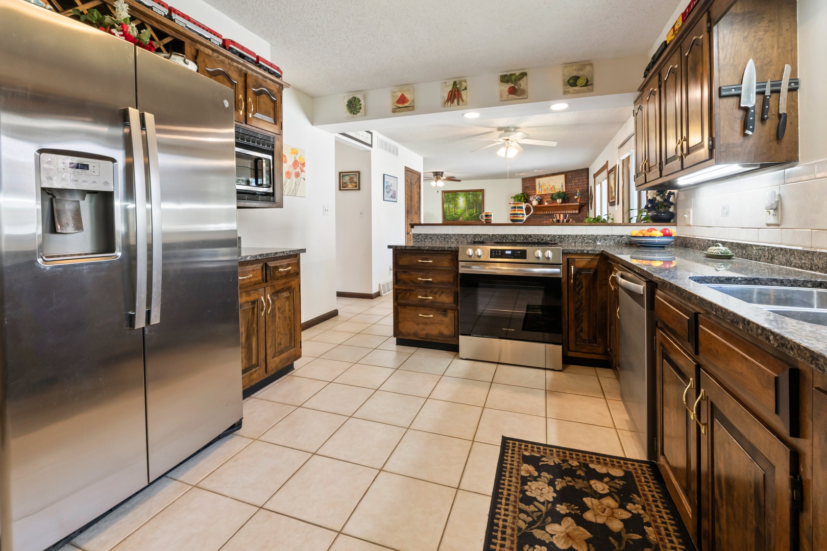 1908 Woodfield Road Champaign, IL 61822 - Photo 21 of 55