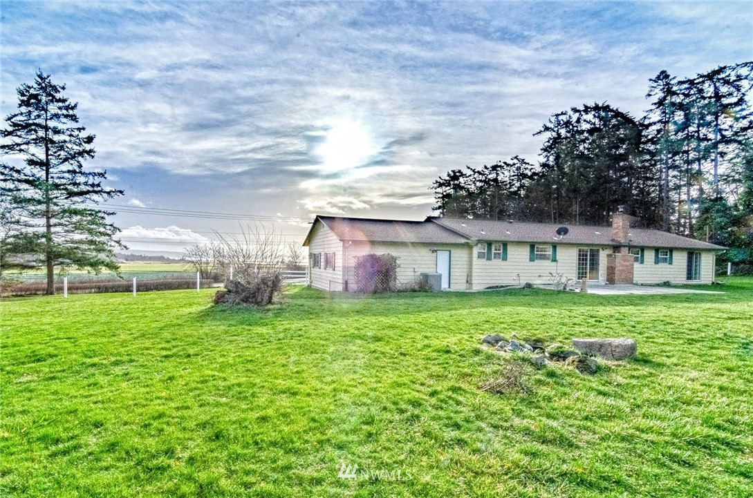 664 Fort Casey Road Coupeville, WA 98239 - Photo 2 of 24 Gallery Image 2