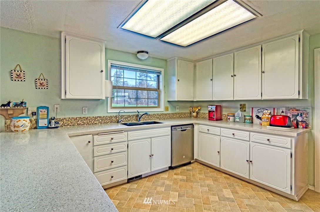 664 Fort Casey Road Coupeville, WA 98239 - Photo 13 of 24 Gallery Image 13