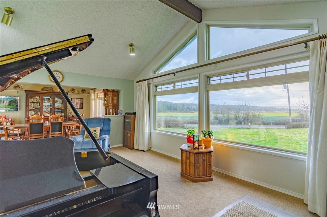 664 Fort Casey Road Coupeville, WA 98239 - Photo 8 of 24 Gallery Image 8