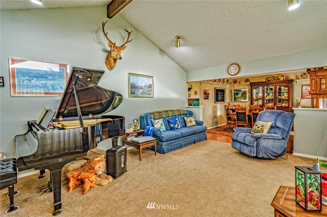 664 Fort Casey Road Coupeville, WA 98239 - Photo 9 of 24 Gallery Image 9