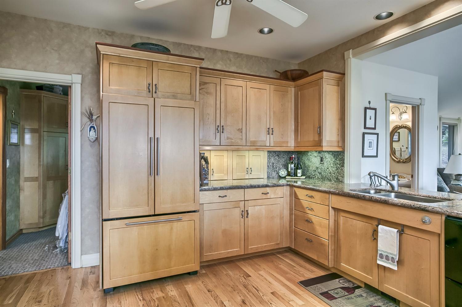 6556 Hillcrest Road Medford, OR 97504 - Photo 10 of 35 Additional Photo