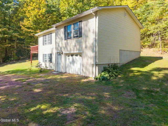 $299,900 | 309 Carrera Lane, Middle Granville, NY 12849