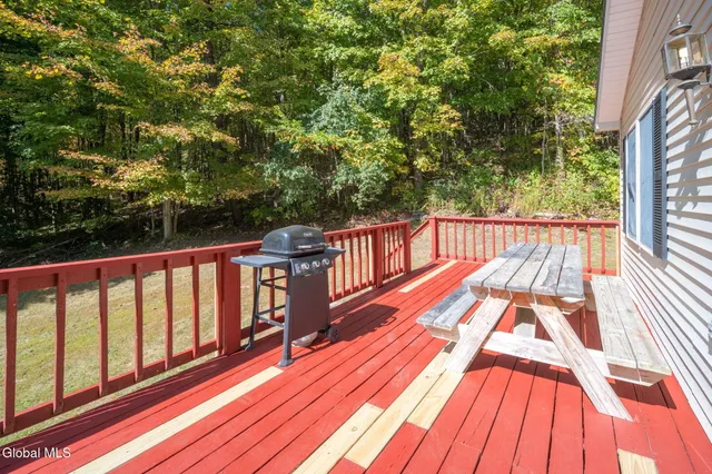 $299,900 | 309 Carrera Lane, Middle Granville, NY 12849