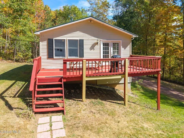 $299,900 | 309 Carrera Lane, Middle Granville, NY 12849