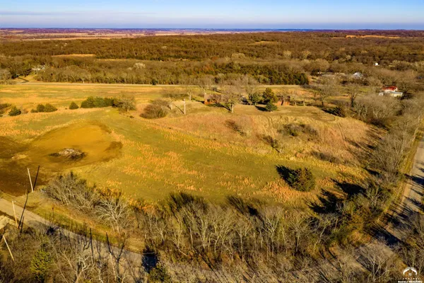 $97,500 | 1200 Southeast Stanley Road, Tecumseh, KS 66542