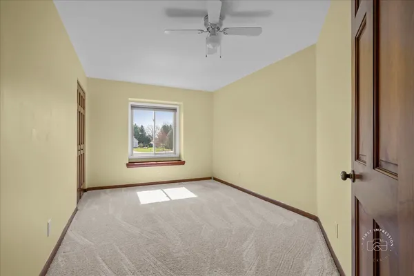 $550,000 | 2S904 Heritage Glen Court, Batavia, IL 60510