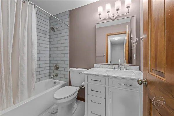 $550,000 | 2S904 Heritage Glen Court, Batavia, IL 60510