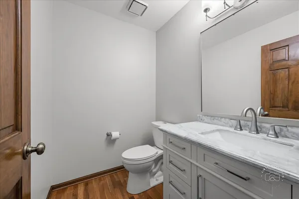 $550,000 | 2S904 Heritage Glen Court, Batavia, IL 60510