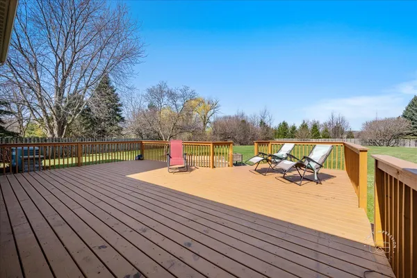 $550,000 | 2S904 Heritage Glen Court, Batavia, IL 60510