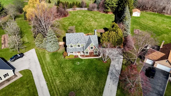 $550,000 | 2S904 Heritage Glen Court, Batavia, IL 60510