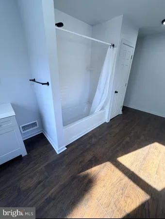 $2,350 | 137 Denny Avenue, Penns Grove, NJ 08069