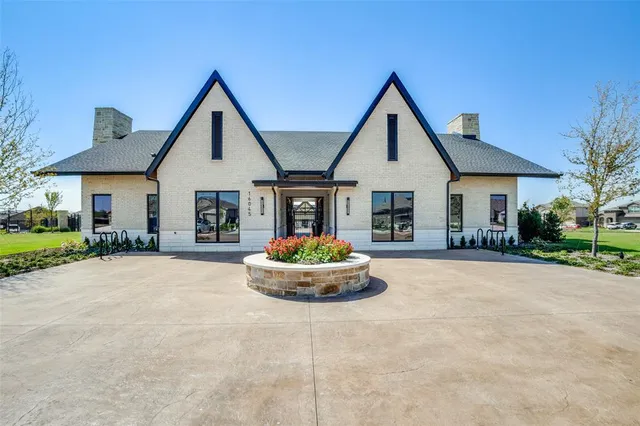 $2,895 | 15501 Balham Path, Fort Worth, TX 76247