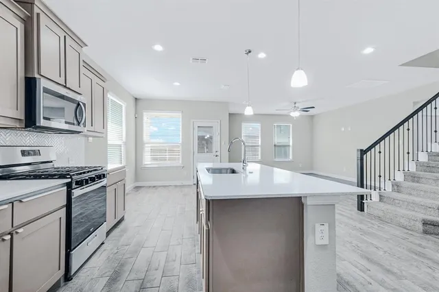 $2,895 | 15501 Balham Path, Fort Worth, TX 76247