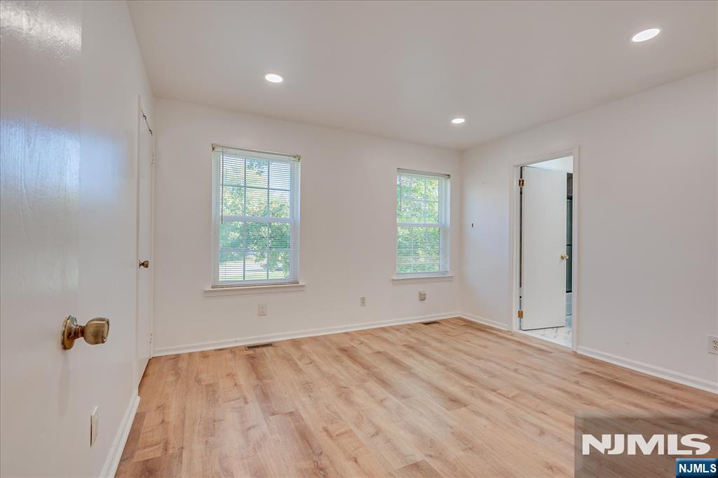 3302 Stonehedge Road, Unit 3302 Edison, NJ 08820 - Photo 30 of 38 Gallery Image 30