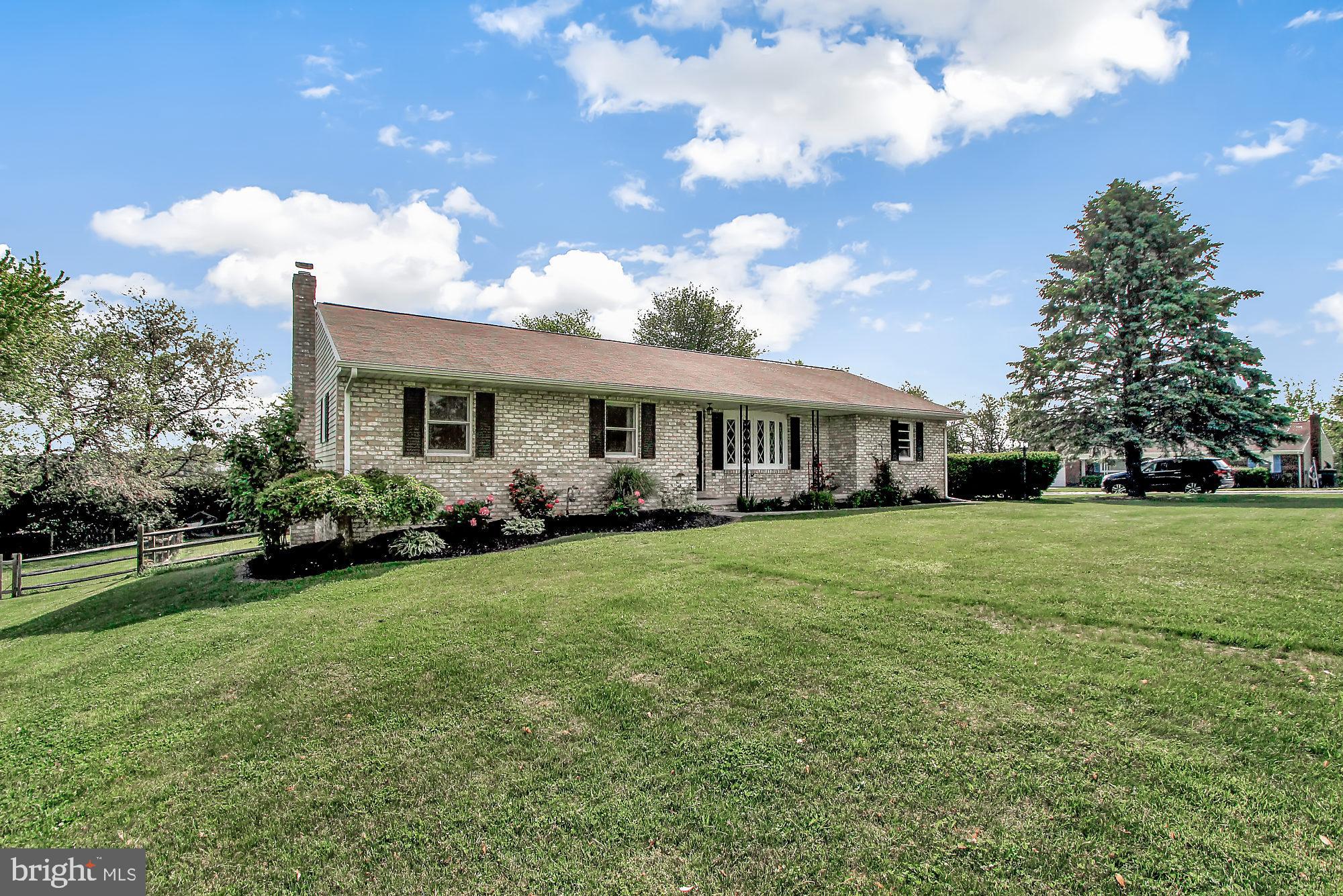 194 Sugarboot Lane Hanover, PA 17331 - Photo 1 of 27 WELCOME HOME to 194 Sugarboot Lane