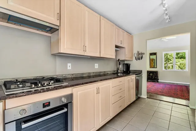 $799,000 | 17 Claus Way, Marstons Mills, MA 02648