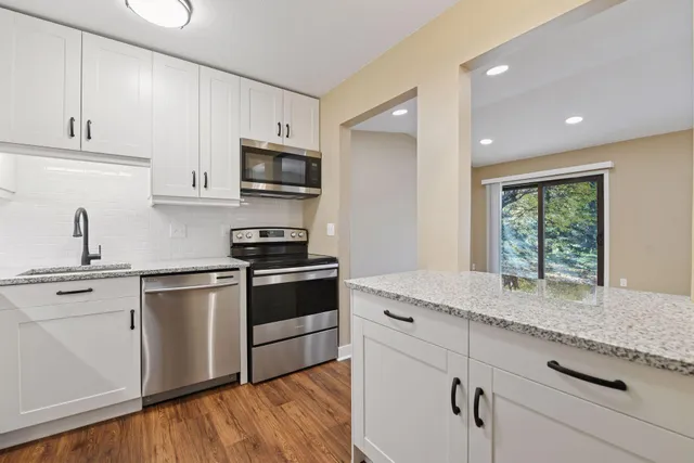 $325,000 | 1150 Black Oaks Lane North, Plymouth, MN 55447