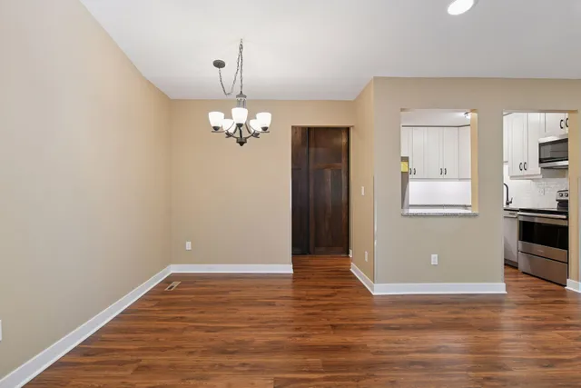 $325,000 | 1150 Black Oaks Lane North, Plymouth, MN 55447