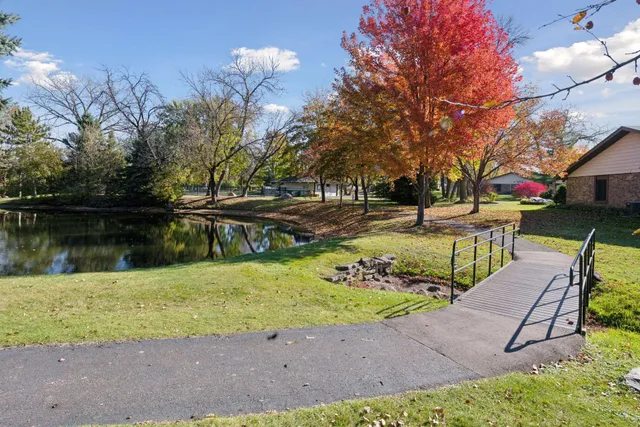 $325,000 | 1150 Black Oaks Lane North, Plymouth, MN 55447