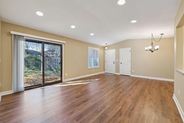 $325,000 | 1150 Black Oaks Lane North, Plymouth, MN 55447