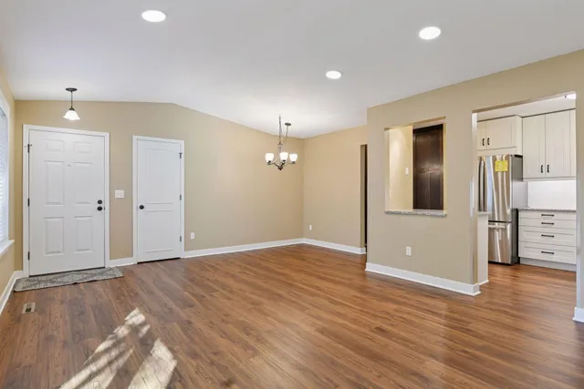 $325,000 | 1150 Black Oaks Lane North, Plymouth, MN 55447