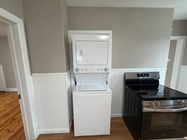 $2,200 | 10 Acton Street, Unit 1, Worcester, MA 01604